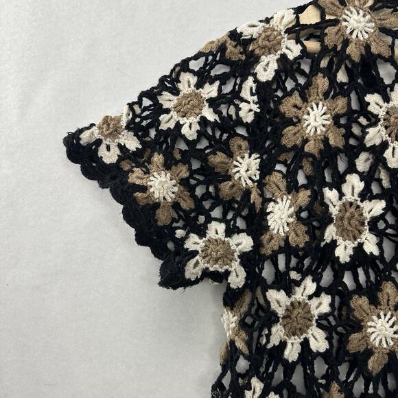 Vintage Floral Crochet Button Up Top Womens L Black White Dark Cottage Flowers - Picture 10 of 14
